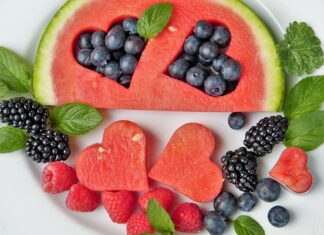 Jak domowym sposobem usunąć korek z ucha? Jak domowym sposobem usunąć korek z ucha?