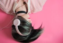 Jak długo można słuchać muzyki przez słuchawki?